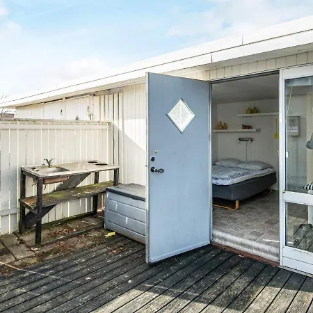 5 Person Holiday In *