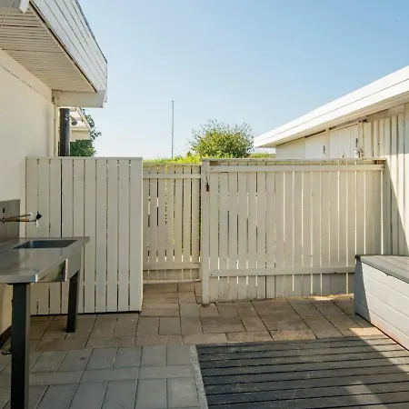 5 Person Holiday In